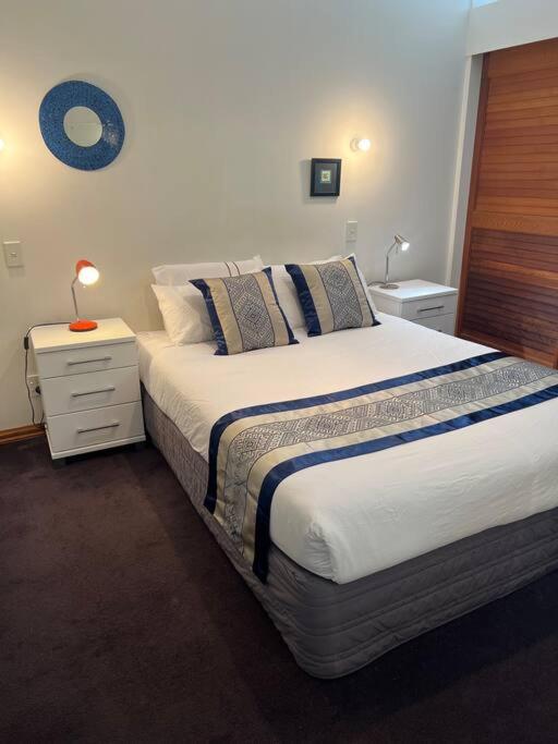 Seaview Waterfront Hotel Apt オークランド エクステリア 写真