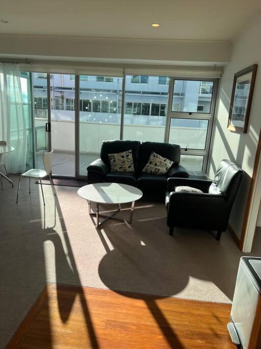 Seaview Waterfront Hotel Apt オークランド エクステリア 写真