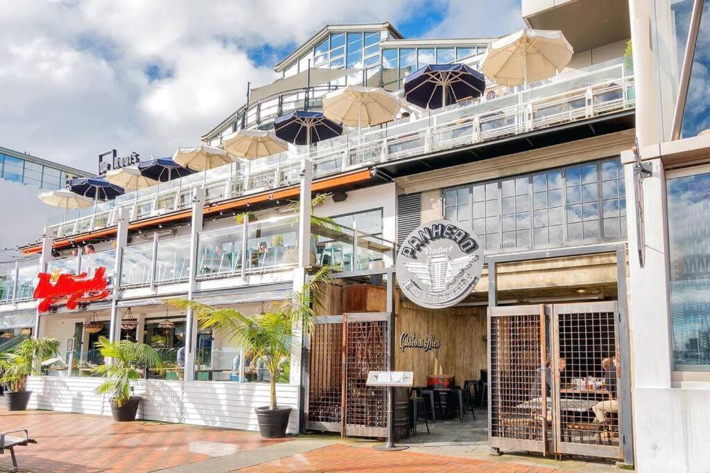 Seaview Waterfront Hotel Apt オークランド エクステリア 写真
