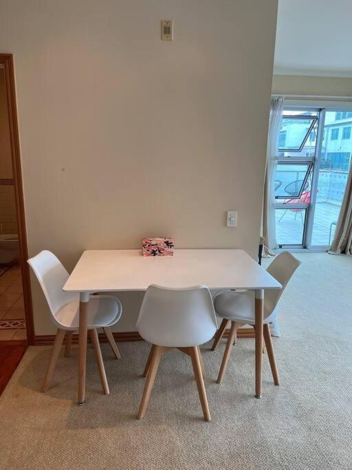 Seaview Waterfront Hotel Apt オークランド エクステリア 写真