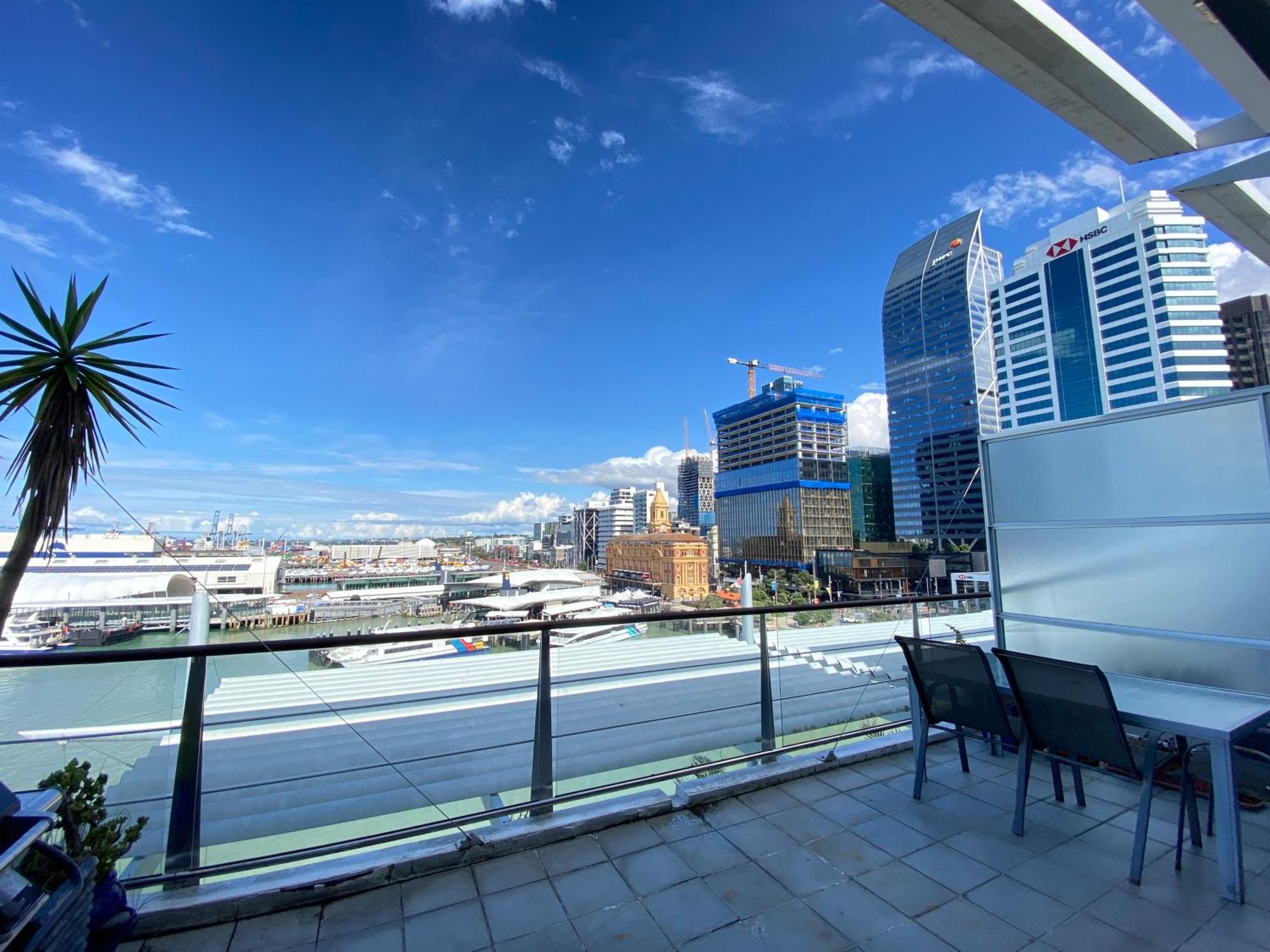 Seaview Waterfront Hotel Apt オークランド エクステリア 写真